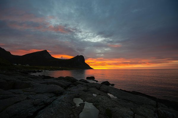 Quelle croisière explore les sites historiques de la ruée vers l'or en Alaska?